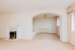 DINING ROOM- click for photo gallery